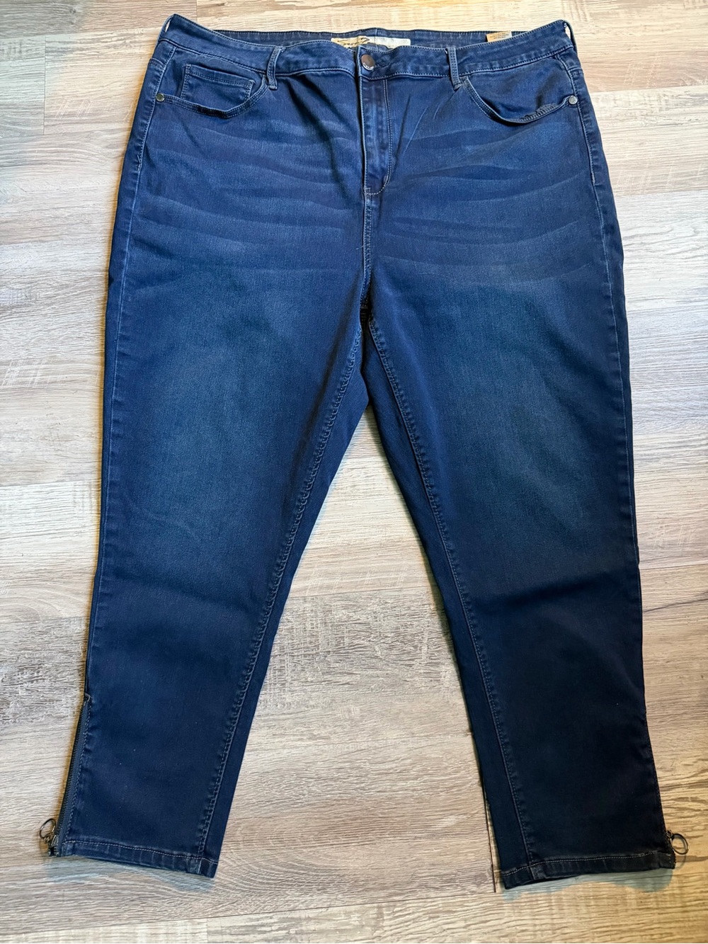 Seven7 Dark Blue Ankle Crop Stretch Jeans